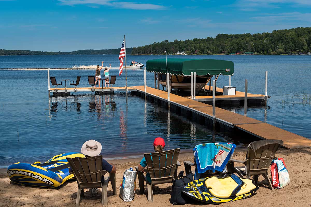 Duluth DocksNLifts Docks, Lifts, Fish Houses Duluth, MN